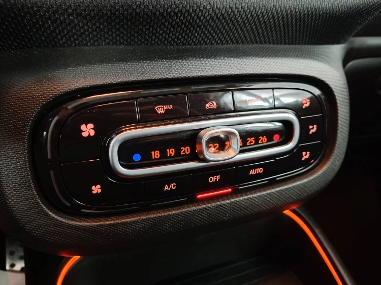 14 - smart fortwo Fortwo eq Prime 22kW