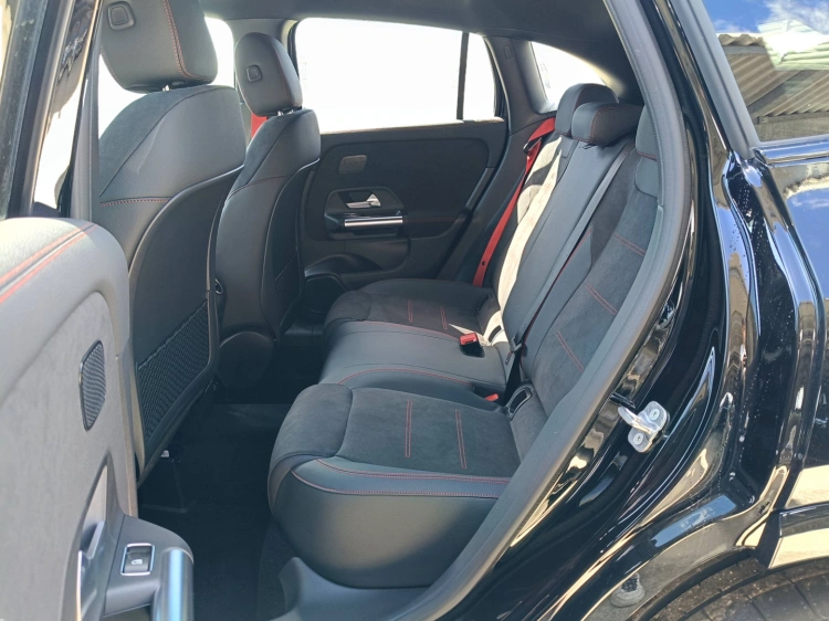 9 - Mercedes AMG GLA Mercedes-AMG GLA 35 4MATIC