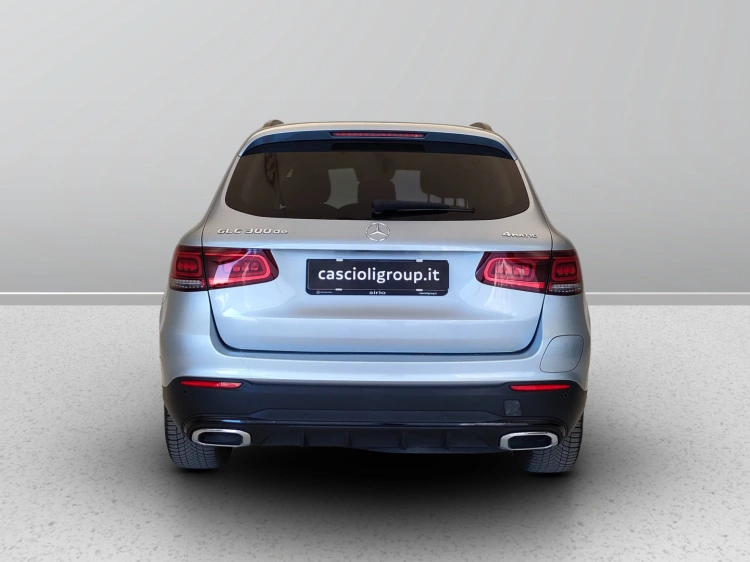 4 - Mercedes-Benz GLC 300 de phev (eq-power) Premium 4matic auto