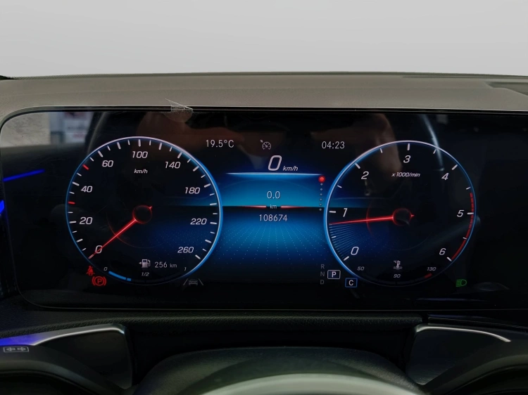 12 - Mercedes-Benz GLB 200 d Sport Plus 4matic auto