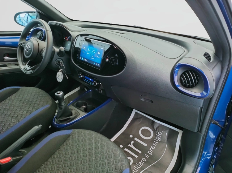 12 - Toyota Aygo X Aygo X 1.0 Trend 72cv
