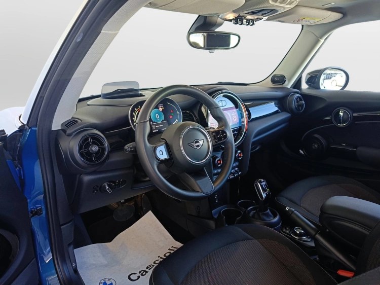 7 - MINI Cooper Mini 3p 1.5 Cooper Classic auto