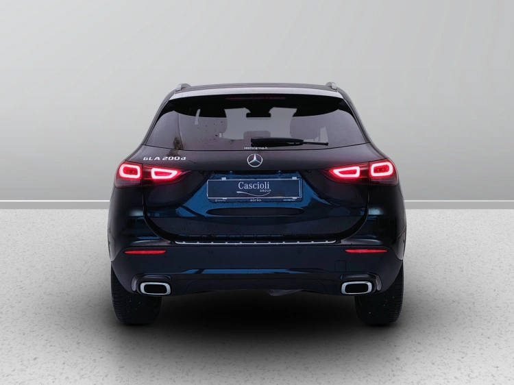 4 - Mercedes-Benz GLA 200 d Sport Plus auto