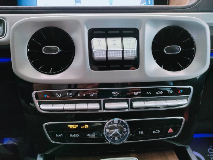 14 - Mercedes-Benz Classe G 400 d Premium Plus 330cv auto