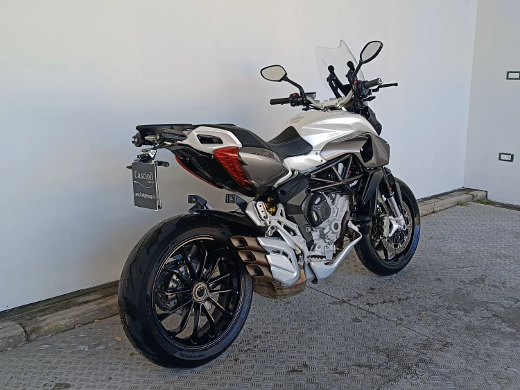 3 - Mv agusta Stradale Stradale 800 Abs