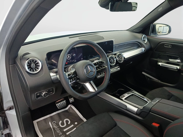7 - Mercedes-Benz GLB 200 d Automatic 4MATIC