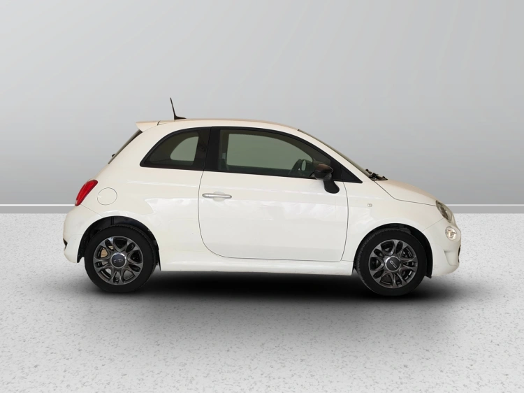 6 - Fiat 500 500 1.0 hybrid Connect 70cv