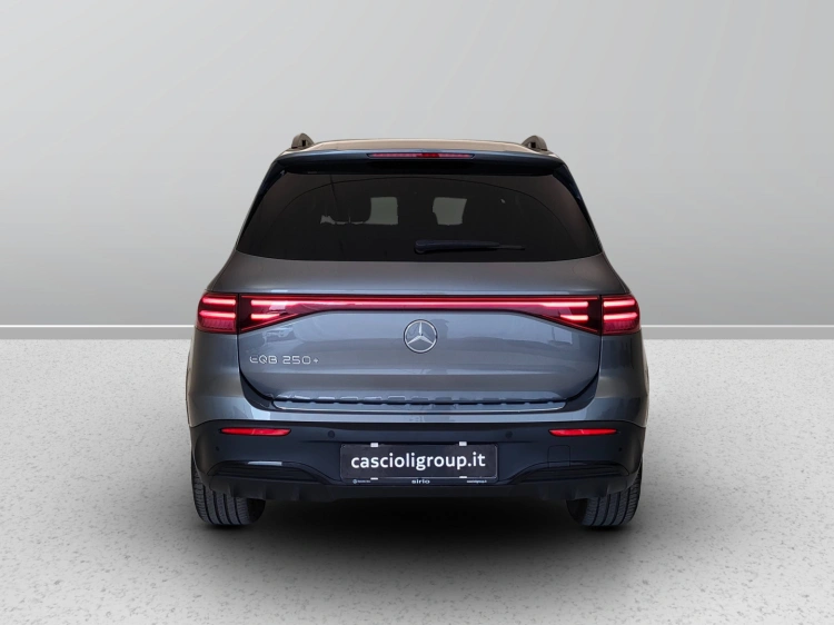 5 - Mercedes-Benz EQB 250+ AMG Line Advanced