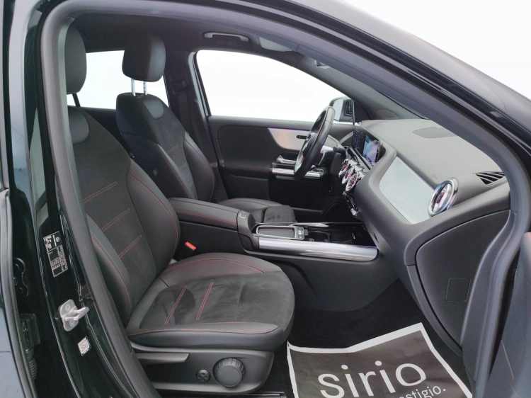 9 - Mercedes-Benz GLA 180  d Automatic