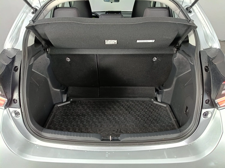 15 - Toyota Yaris TOYOTA Yaris 1.5 Hybrid 5 porte Trend