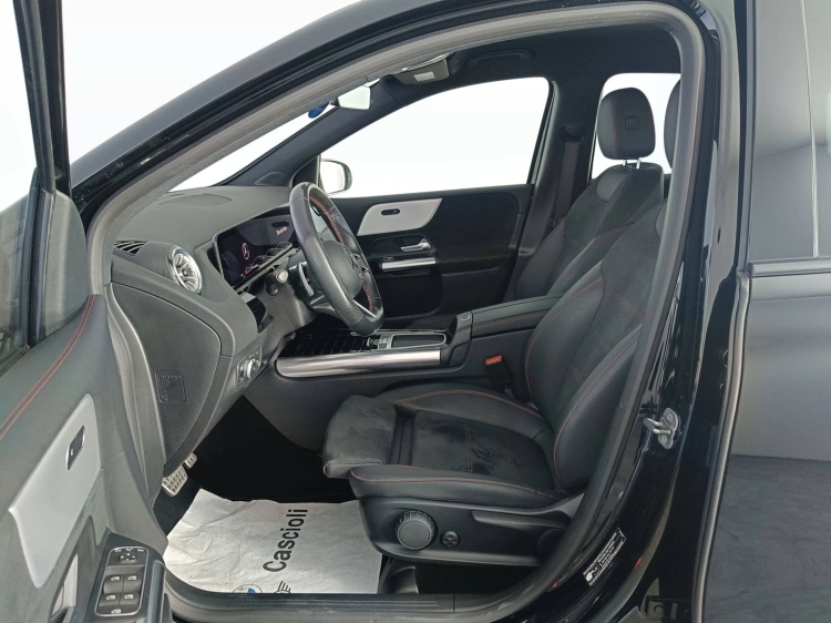 9 - Mercedes-Benz Classe B 180 d AMG Line Premium auto