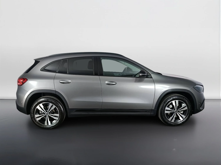 6 - Mercedes-Benz GLA 180 d Progressive Advanced Plus auto