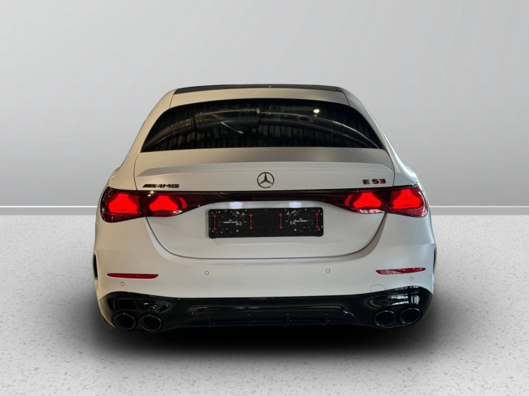 9 - Mercedes AMG Classe E E 53 AMG Hybrid 4MATIC+