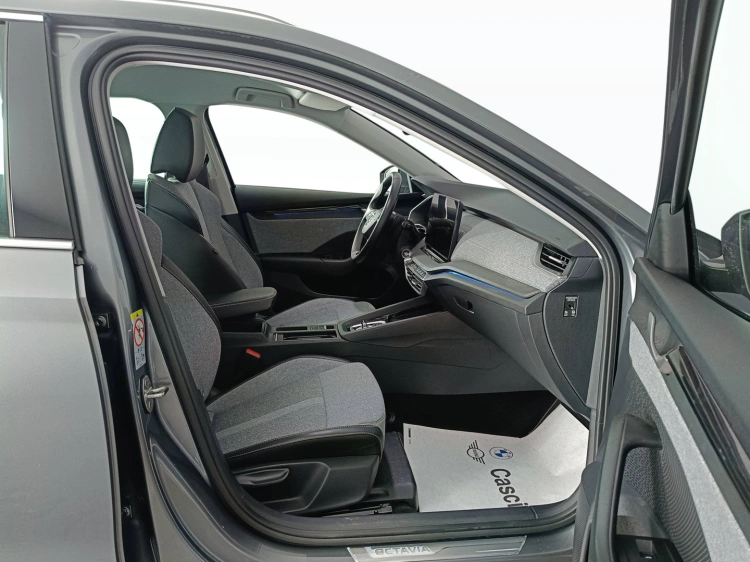 11 - Skoda Octavia Octavia Wagon 1.5 tsi mhev Style 115cv dsg