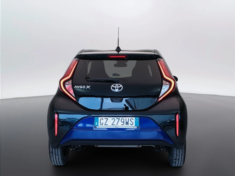 6 - Toyota Aygo X Aygo X 1.0 Trend 72cv