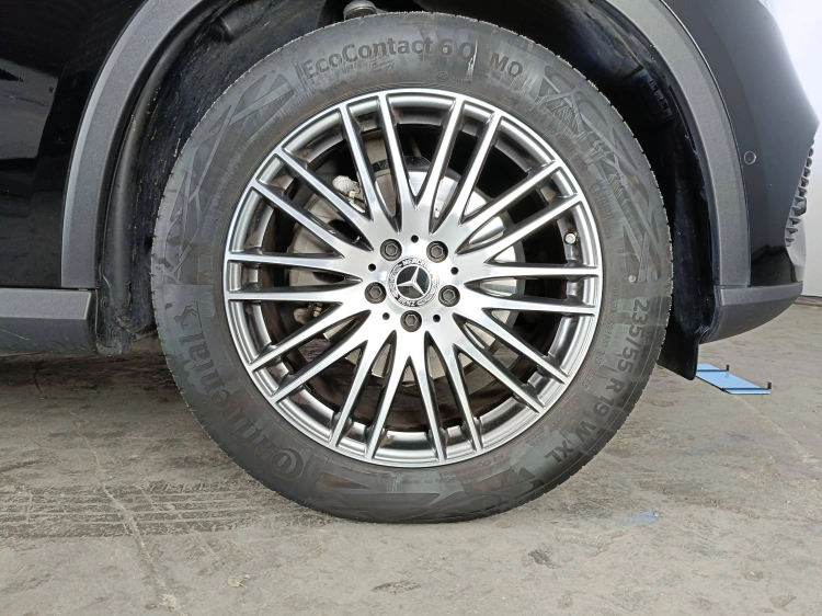 20 - Mercedes-Benz GLC 220 d Advanced Plus 4matic auto