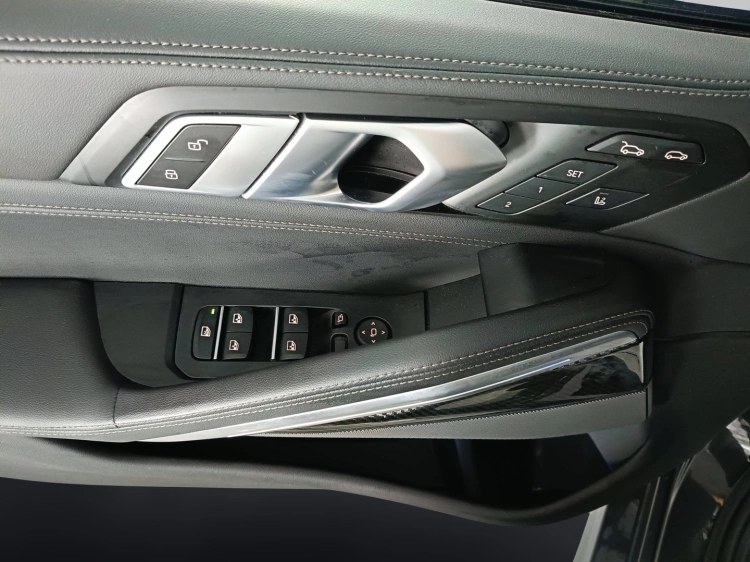 20 - BMW X6 X6 xDrive30d M Sport