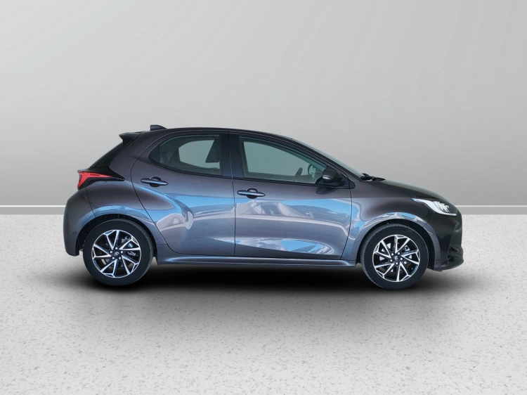 7 - Toyota Yaris Yaris 1.5h Trend