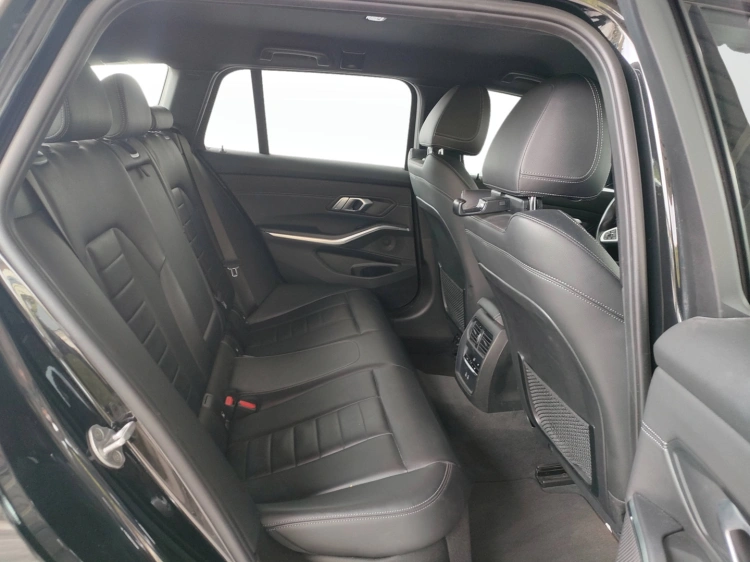 15 - BMW Serie 3 320d Touring mhev 48V xdrive Msport auto