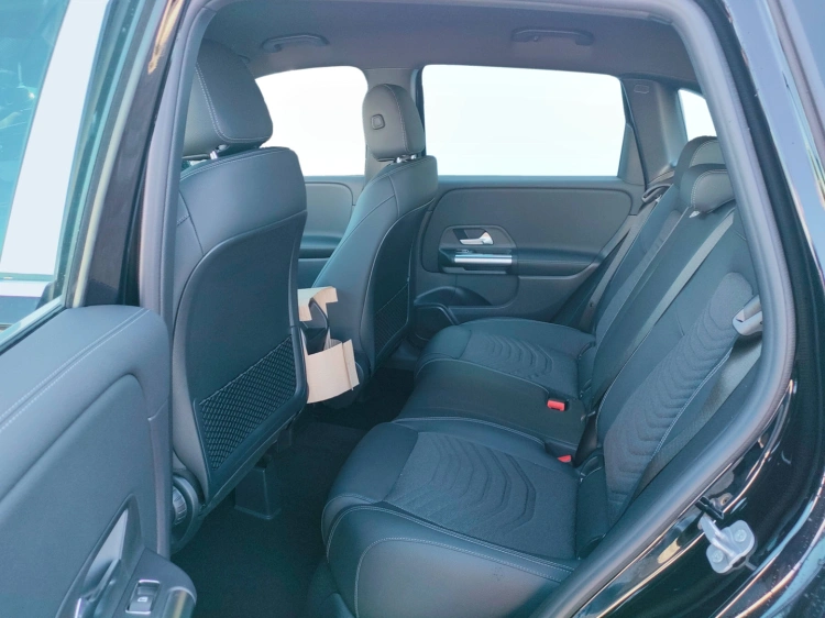 9 - Mercedes-Benz Classe B 180 d