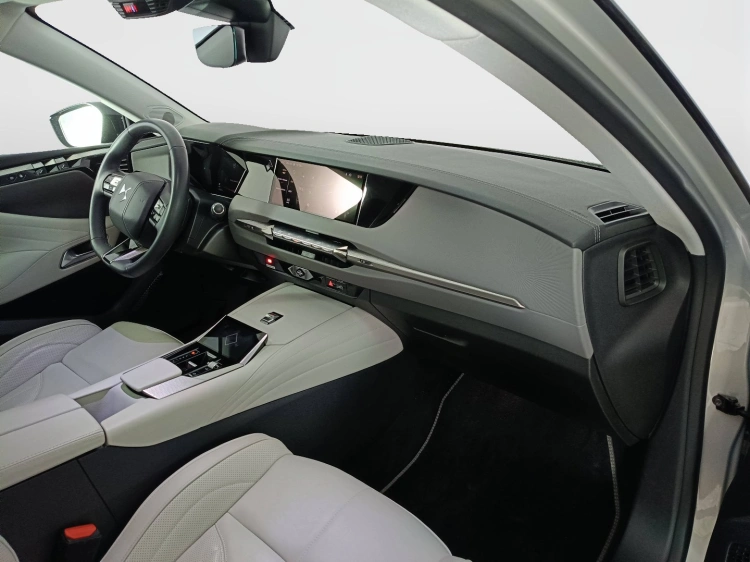 10 - Ds 4 DS4 1.5 bluehdi Esprit de Voyage 130cv auto