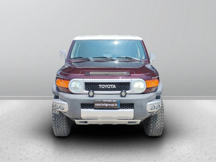 2 - Toyota FJ FJ CRUISER 4.0