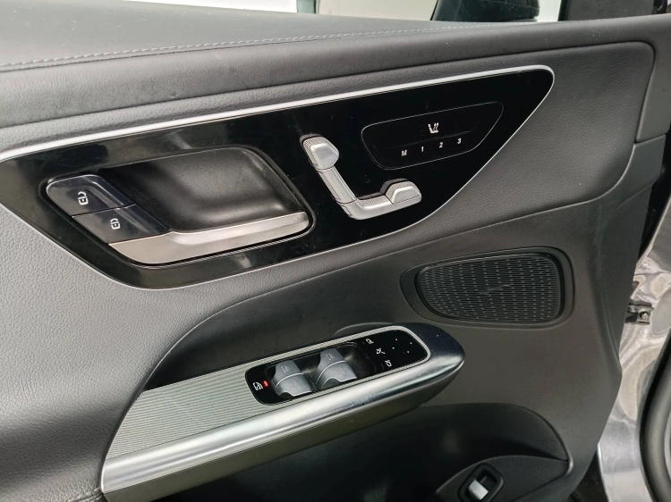 14 - Mercedes-Benz GLC 220 d AMG Premium Plus 4matic auto