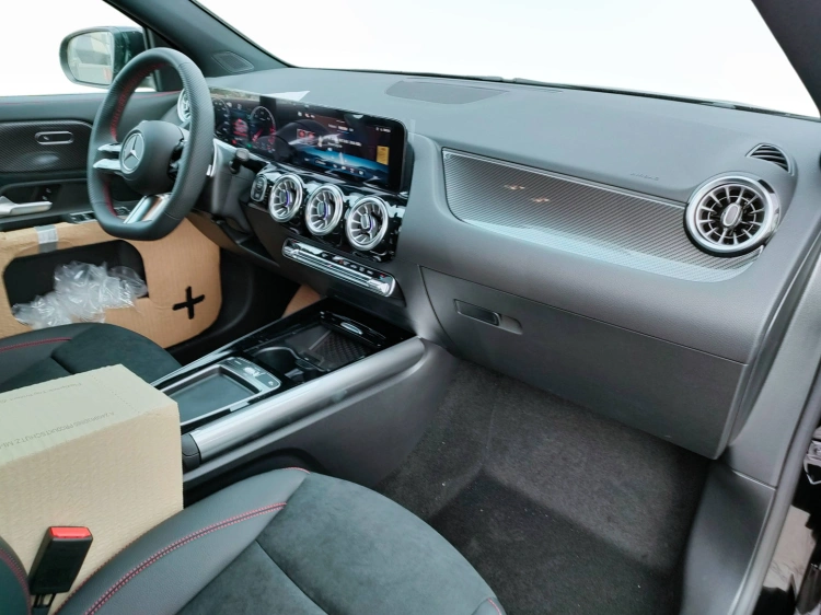 10 - Mercedes-Benz GLA 200 d automatic