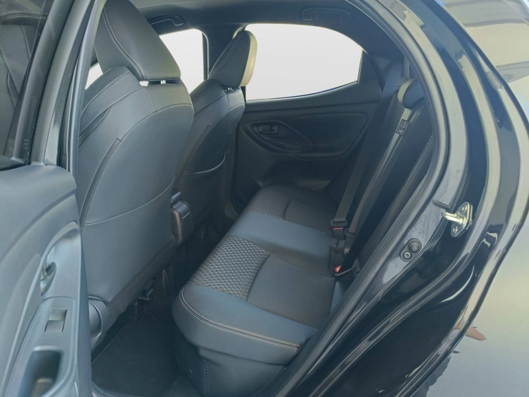 9 - Toyota Yaris TOYOTA Yaris 1.5 Hybrid 5 porte Lounge