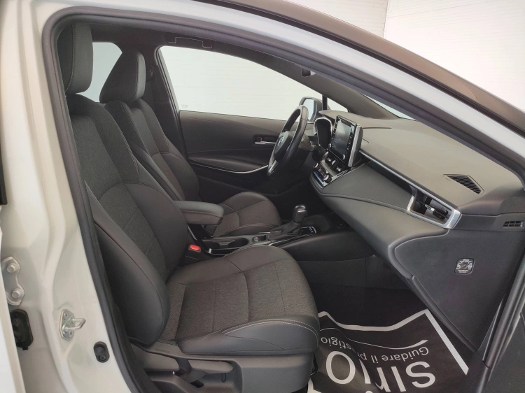 9 - Toyota Corolla Corolla 1.8h Style cvt