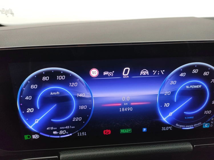 16 - Mercedes-Benz EQA 250+ AMG Line Advanced Digital Edition