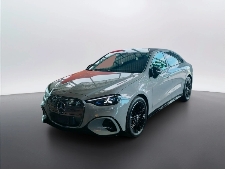 1 - Mercedes-Benz Classe C 400 4MATIC con tecnologia EQ