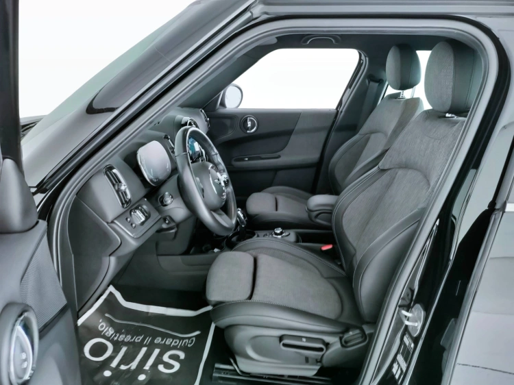 15 - MINI Countryman Mini Countryman 1.5 One Hype auto