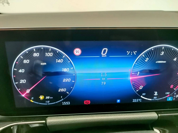 16 - Mercedes-Benz GLA 200 d AMG Line Advanced Plus 4matic auto