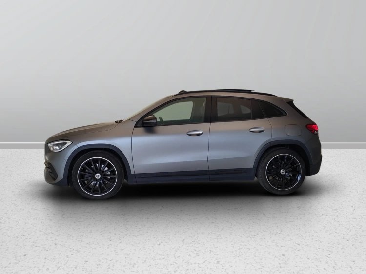 3 - Mercedes-Benz GLA 200 d Premium 4matic auto