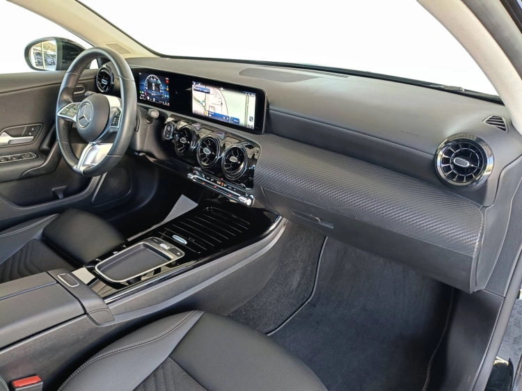10 - Mercedes-Benz Classe A 180 d Advanced auto