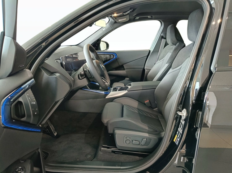 6 - BMW X3 BMW X3 30e xDrive