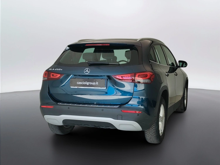 5 - Mercedes-Benz GLA 250 e phev (eq-power) Sport auto