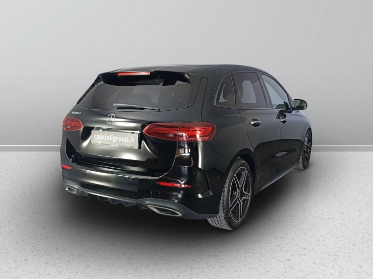5 - Mercedes-Benz Classe B 180 d AMG Line Premium auto