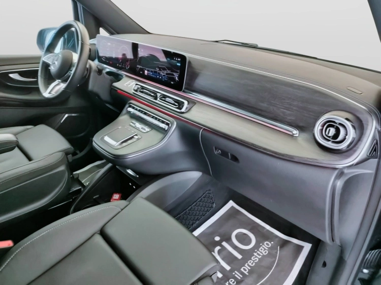 14 - Mercedes-Benz Classe V Long 300 d Avantgarde 4matic auto