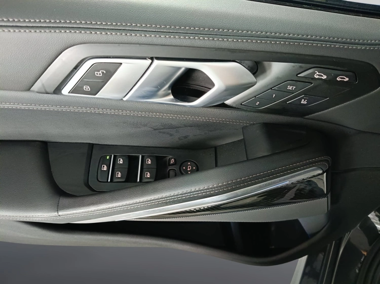 20 - BMW X6 X6 xDrive30d M Sport