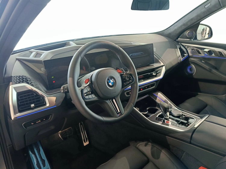 10 - BMW XM BMW XM Label