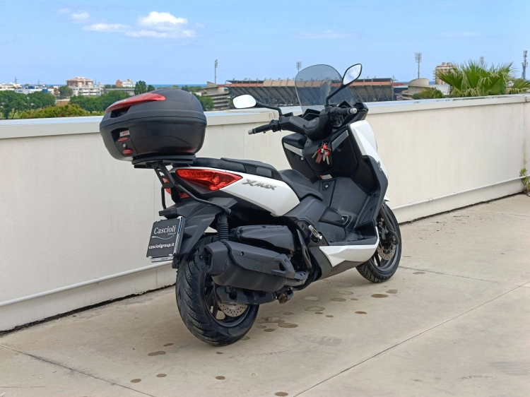 6 - Yamaha XMax X-Max 400