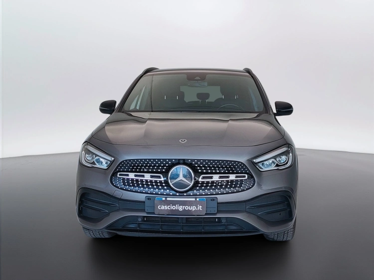 2 - Mercedes-Benz GLA 250 e phev (eq-power) Premium auto