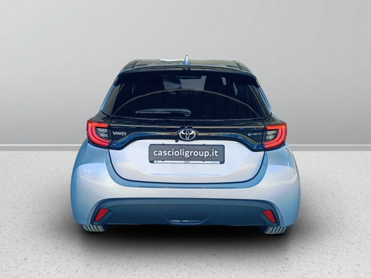 4 - Toyota Yaris Yaris 1.5h Trend