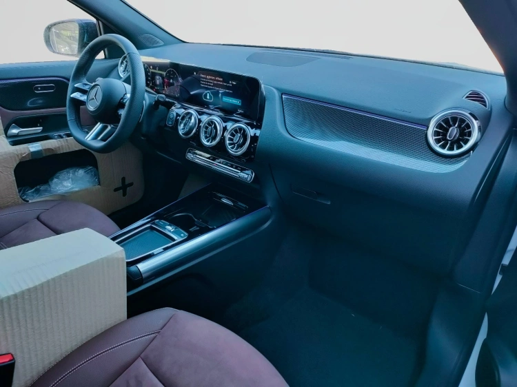 9 - Mercedes-Benz GLA 200 d Automatic 4MATIC