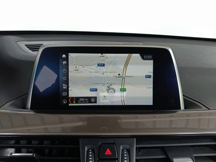 13 - BMW X1 X1 sdrive18d xLine auto