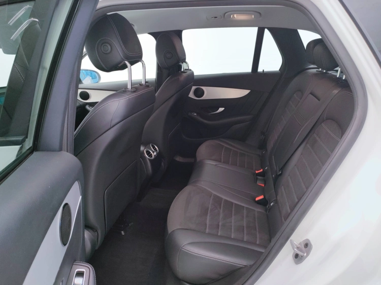 11 - Mercedes-Benz GLC 220 d Premium 4matic auto