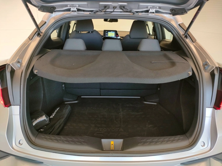 9 - Toyota C-HR C-HR 1.8h Business e-cvt