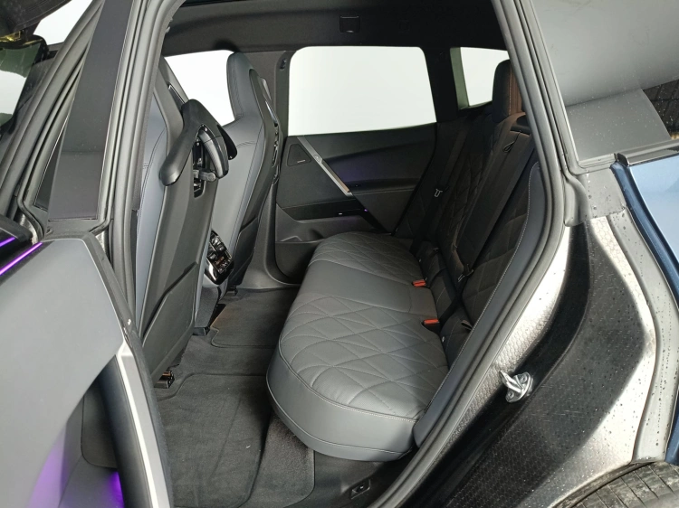 10 - BMW iX iX xdrive45 MSport Pro